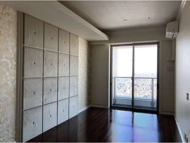 The Park House Nishi-Shinjuku Tower 60 - Interior - ["Flooring", "Floor", "Ceiling"]