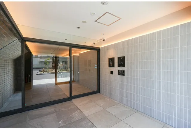 Comforia Liv Toyosu Canal - Exterior - ["Flooring", "Composite material", "Ceiling"]