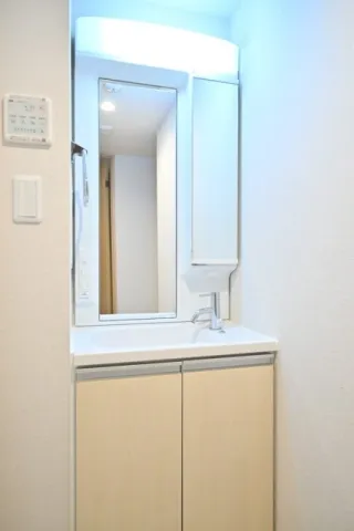 CENTRAL GARDEN RESIDENCE TOKYO - Interior - ["Flooring", "Floor", "Interior design"]