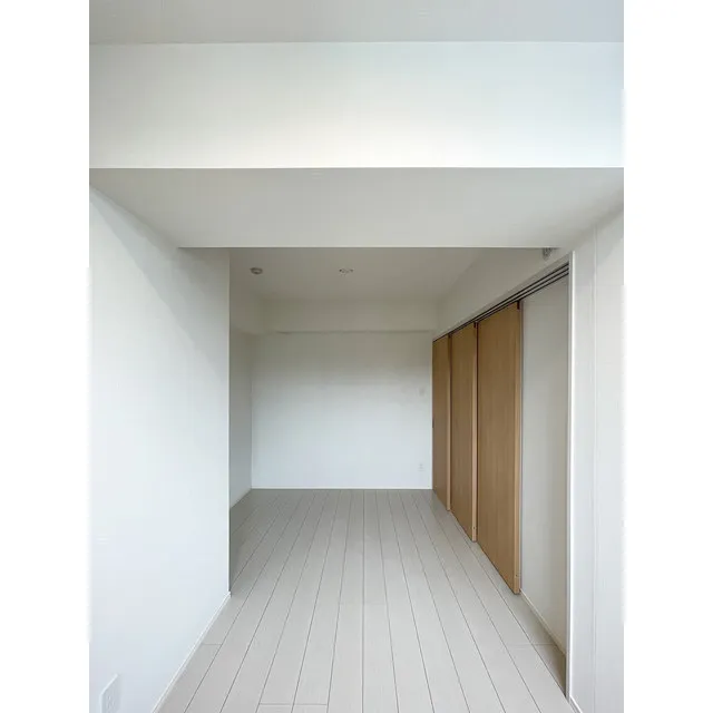Lien Nishigotanda - Interior - ["Building", "Fixture", "Rectangle"]