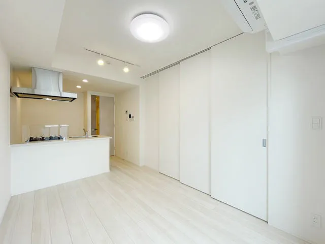 CLK Minamisenju - Interior - ["Flooring", "Floor", "Wood"]