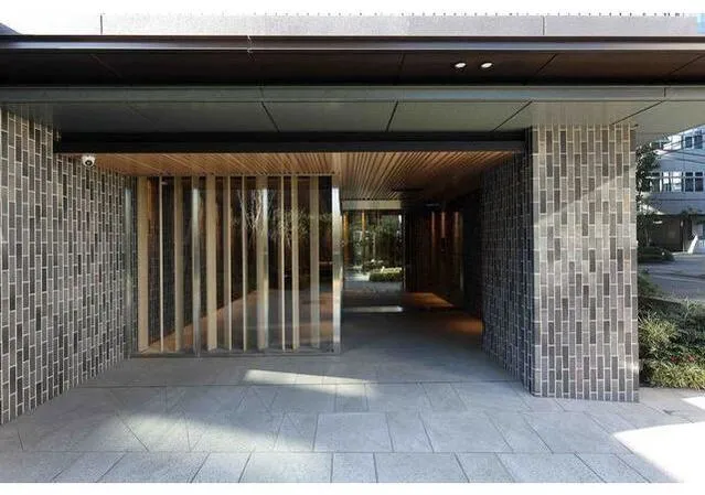 Light Terrace Kuramae - Exterior - ["Composite material", "Concrete", "Metal"]