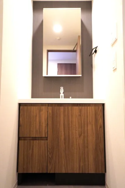 J.GRAN Court Shinagawa Nishi-Oi EAST - Interior - ["Brown", "Mirror", "Tap"]