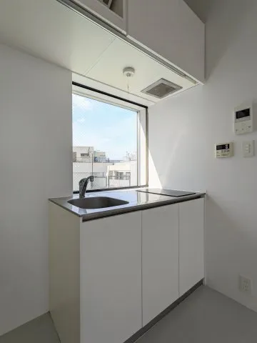 Faret Yoyogi Uehara - Interior - ["Cabinetry", "Kitchen", "Plumbing fixture"]