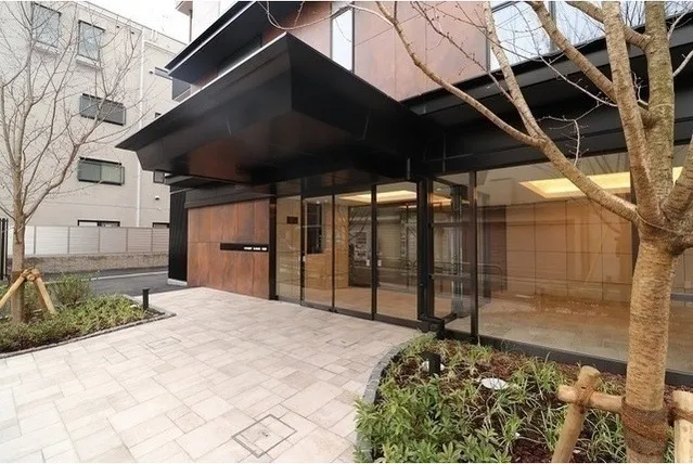 La Douceur Sugamo West - Exterior - ["Plant", "Building", "Fixture"]