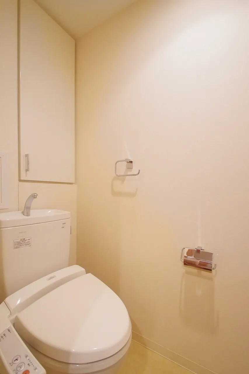 Platine Shinjuku Shintoshin - Interior - ["Toilet seat", "Toilet", "Bathroom"]