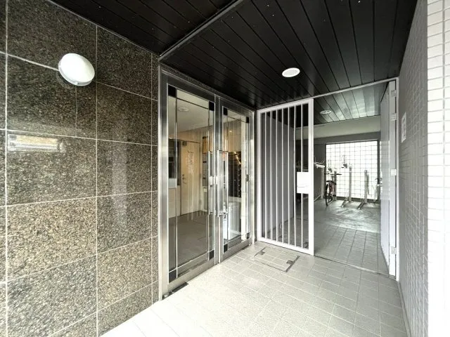 Saint Emilion Setagaya Kaminoge - Exterior - ["Flooring", "Floor", "Ceiling"]