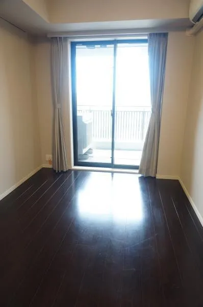 Osaki West City Towers WEST - Interior - ["Fixture", "Curtain", "Building"]