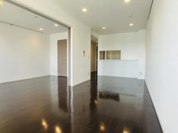 Brillia Ist Sangenjaya Ivy Terrace - Interior - ["Flooring", "Floor", "Wood"]