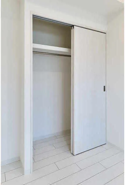 V-Style Iriya - Interior - ["Wood", "Flooring", "Floor"]