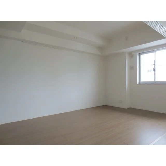 Metro Stage Ueno - Interior - ["Property", "Floor", "Laminate flooring"]