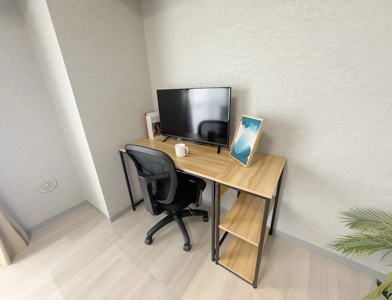 Mynavi STAY Miraie Ikebukuro Meiji-Dori - Interior - ["Furniture", "Wood", "Flooring"]