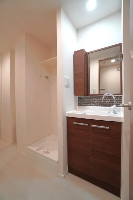 CREATIF Bunkyo Sendagi - Interior - ["Flooring", "Interior design", "Floor"]