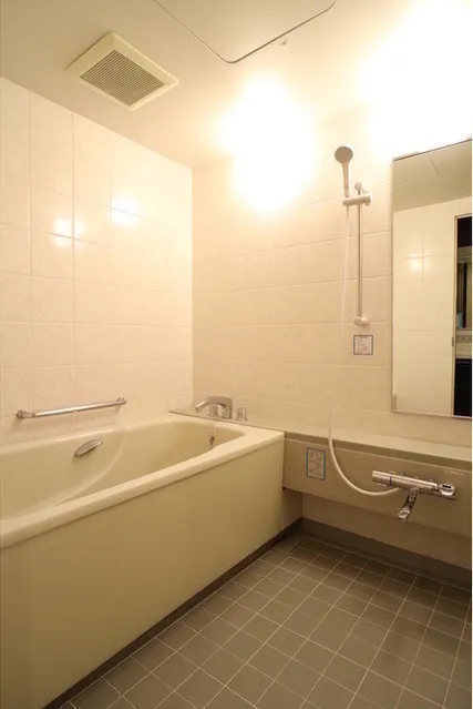 Atago View Apartments - Interior - ["Bathroom", "Property", "Room"]