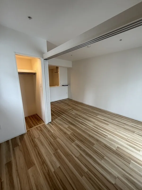 Serenite Fran Honmachi - Interior - ["Flooring", "Floor", "Wood"]