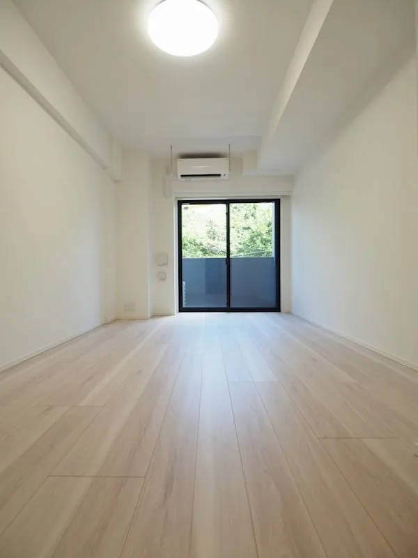 Kaje Bunkyo Sengoku - Interior - ["Building", "Property", "Window"]