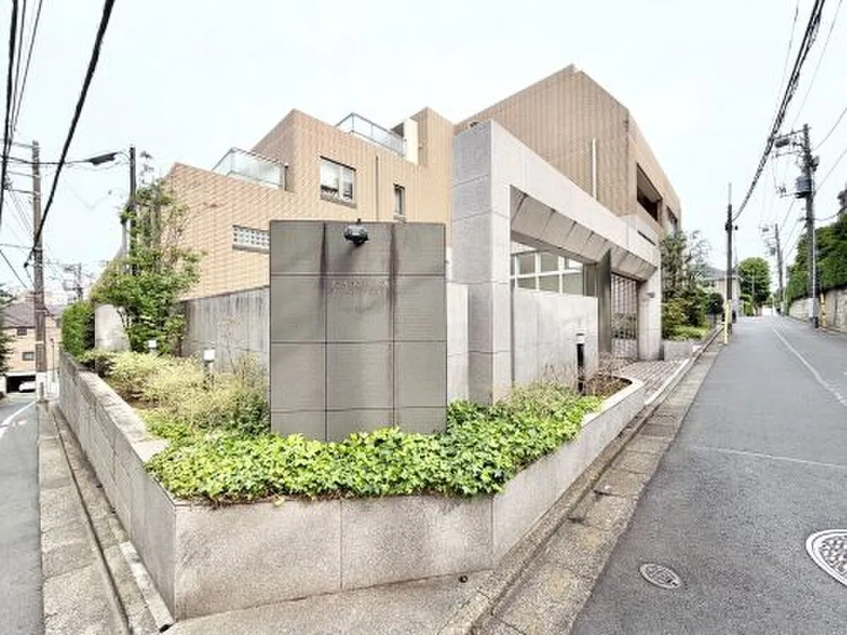 Yoyogi House