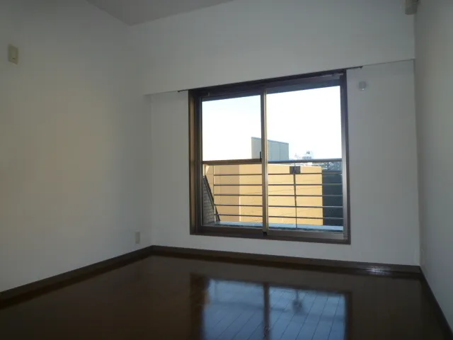 Lapole Mita - Interior - ["Wood", "Flooring", "Floor"]