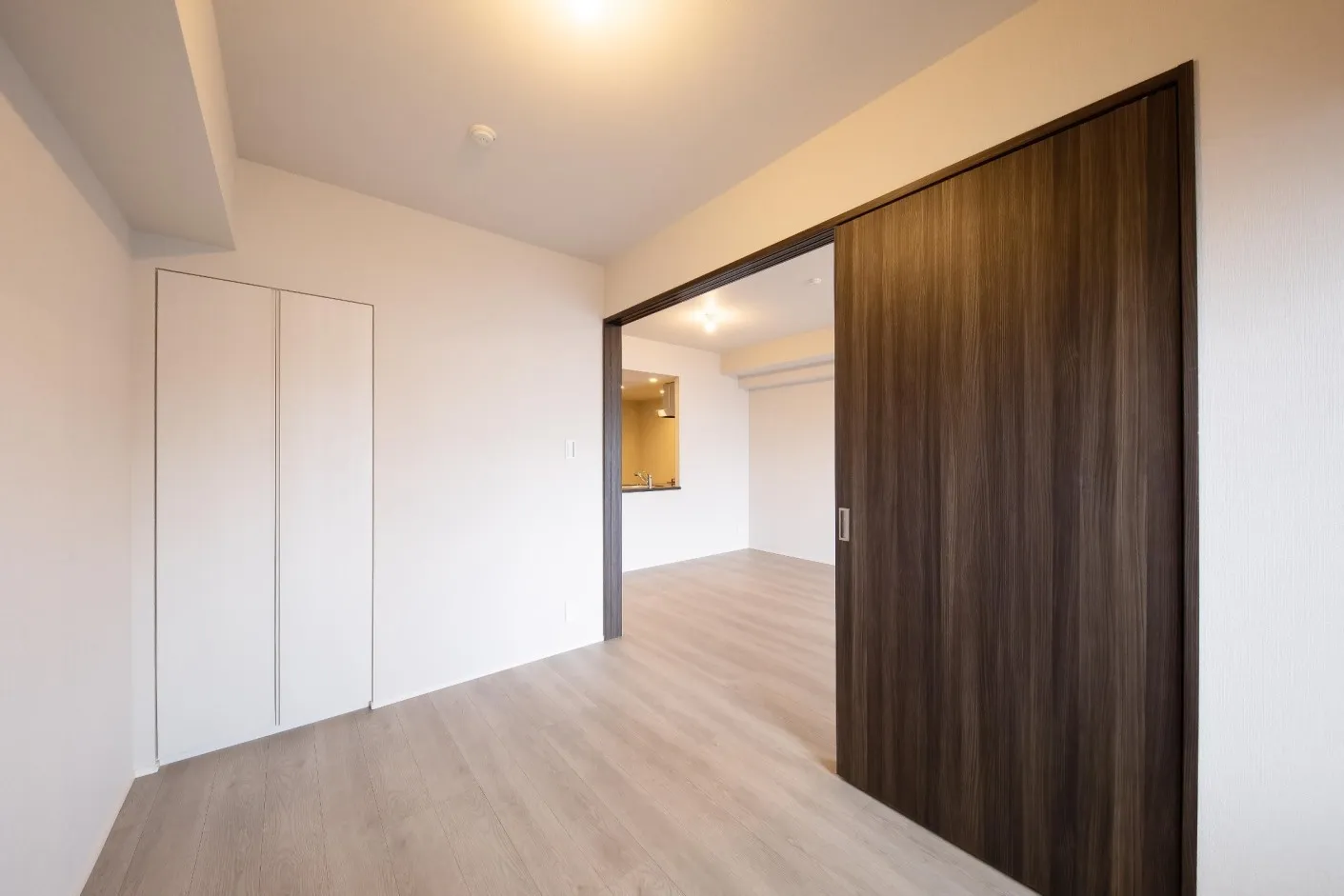 Doue Waseda - Interior - ["Building", "Wood", "Hall"]