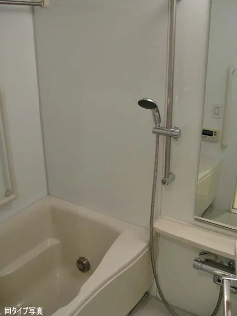 Comforia Nishiwaseda - Interior - ["Property", "Plumbing fixture", "Bathtub"]