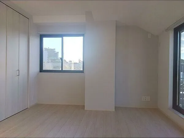 Maki No Mori - Interior - ["Window", "Fixture", "Wood"]