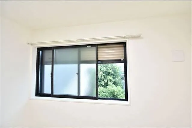 Brilliant Kanamecho - Interior - ["Window", "Fixture", "Rectangle"]