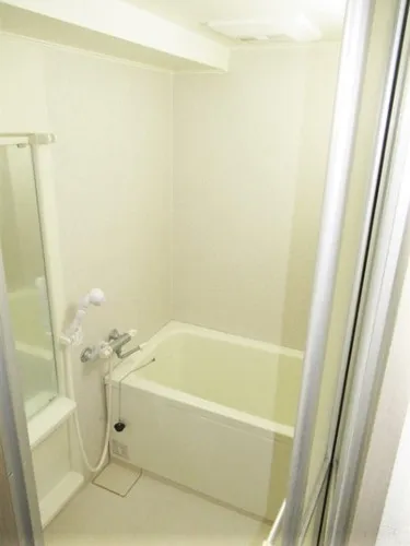 Belle Face Asakusa - Interior - ["Plumbing fixture", "Bathtub", "Bathroom"]
