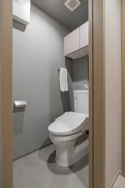 The Lions Forcia Bunkyo Yushima - Interior - ["Toilet seat", "Toilet", "Plumbing fixture"]