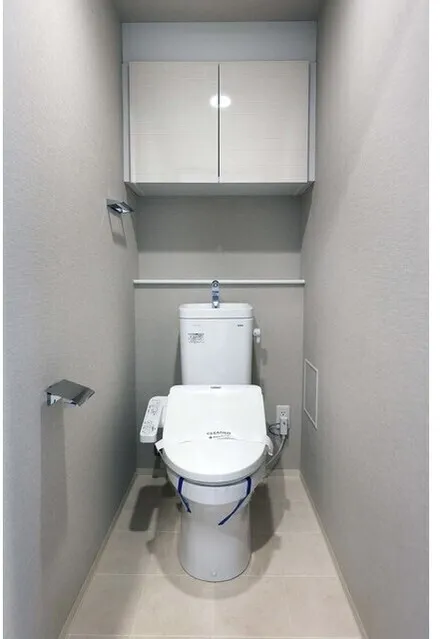 Gran Casa Kiyosumi Shirakawa - Interior - ["Toilet seat", "Toilet", "Plumbing fixture"]