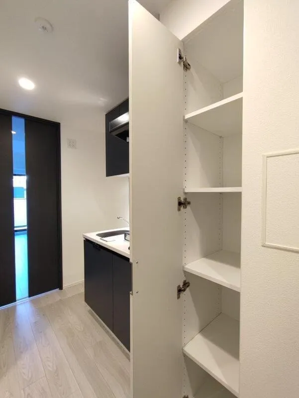 Cross Residence Takadanobaba - Interior - ["Flooring", "Wood", "Floor"]