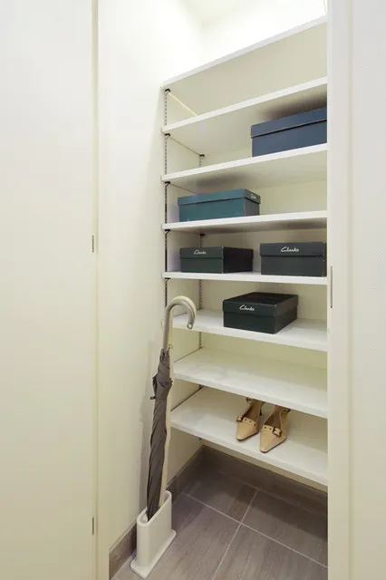 Comforia Akasaka - Interior - ["Furniture", "Shelf", "Cabinetry"]
