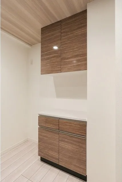 Comforia Liv Bunkyo Gokokuji - Interior - ["Wood", "Flooring", "Cabinetry"]