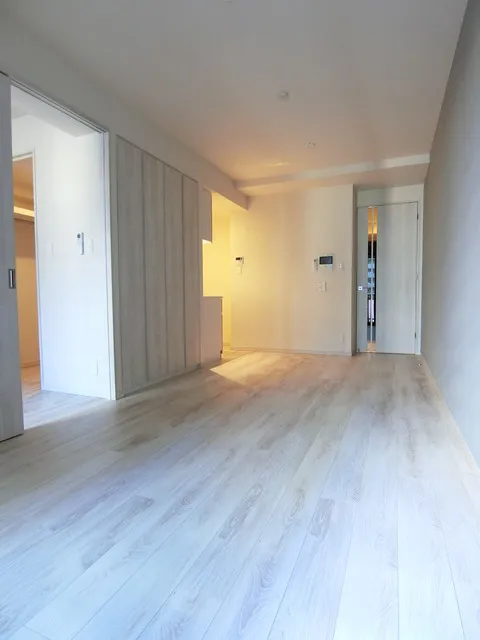 SOLASIA Residence Kyobashi - Interior - ["Building", "Fixture", "Door"]