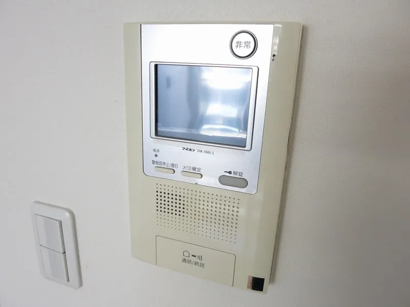 Arden Kiyosumi Shirakawa - Interior - ["Electronic device", "Technology", "Electronics"]
