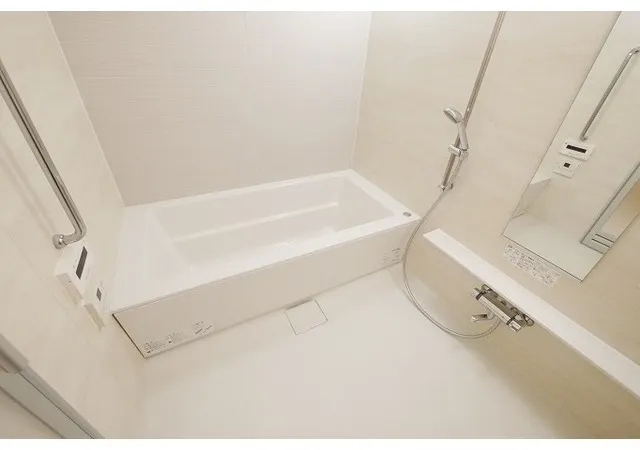 Comforia Shinjuku East Side Tower - Interior - ["Plumbing fixture", "Flooring", "Floor"]
