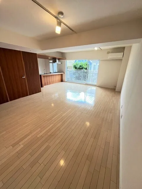 Residia Kita Shinjuku - Interior - ["Building", "Wood", "Interior design"]