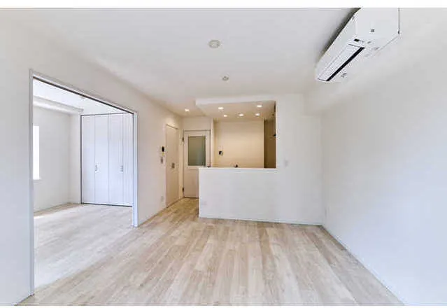 Comforia Hikifune - Interior - ["Flooring", "Floor", "Ceiling"]