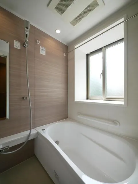 Grand Ciel Minami Aoyama - Interior - ["Bathroom", "Bathtub", "Room"]