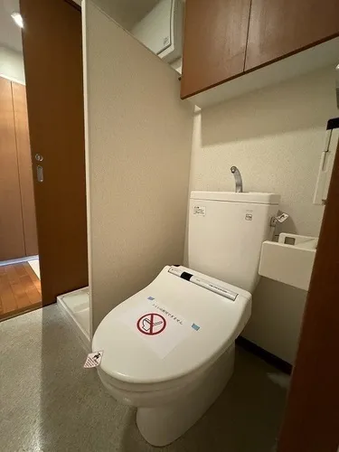 Dolce Ginza East Building No. 1 - Interior - ["Plumbing fixture", "Flooring", "Plumbing"]