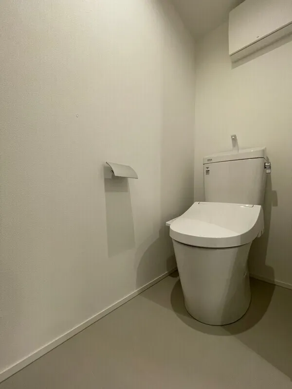 Milia Residence Shinjuku Gyoen II - Interior - ["Toilet seat", "Toilet", "Flooring"]