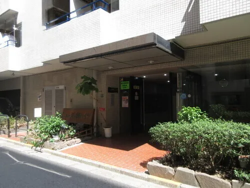 New Ikebukuro Heights - Exterior - ["Houseplant", "Geraniums", "Inn"]