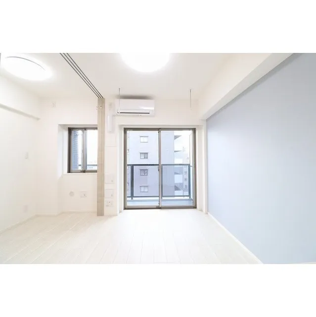 HF Yahiro Residence - Interior - ["White", "Property", "Ceiling"]
