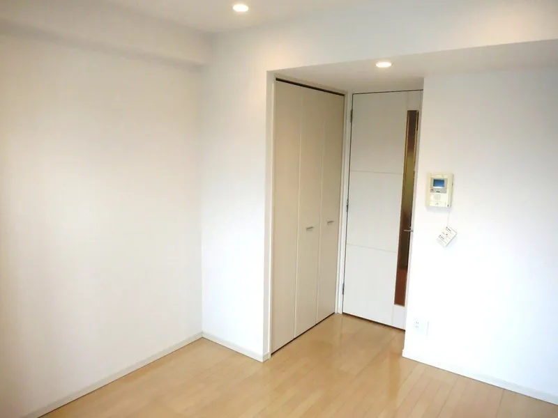 Ecology Shiomi Residence - Interior - ["Flooring", "Floor", "Wall"]