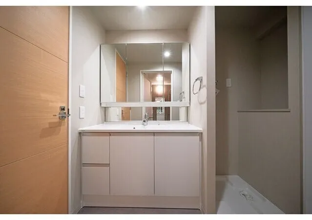 LaSante Gotanda - Interior - ["Flooring", "Floor", "Interior design"]
