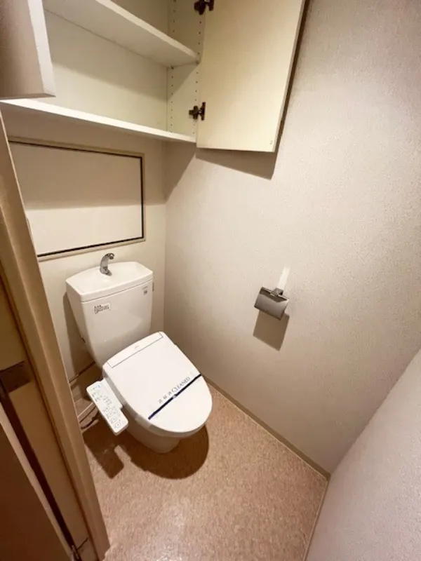 West Park Tower Ikebukuro - Interior - ["Flooring", "Floor", "Toilet"]