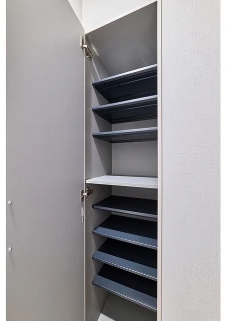 Gran Casa Hikifune II - Interior - ["Shelving", "Shelf", "Cupboard"]
