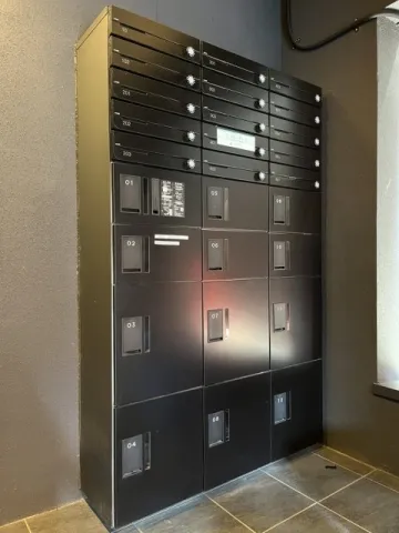 Trias129 - Exterior - ["Locker"]