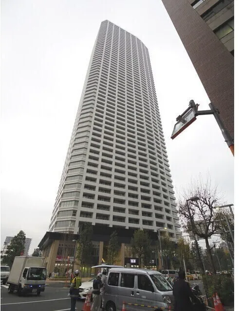 The Park House Nishi-Shinjuku Tower 60 - Exterior - ["Skyscraper", "Condominium", "Architecture"]