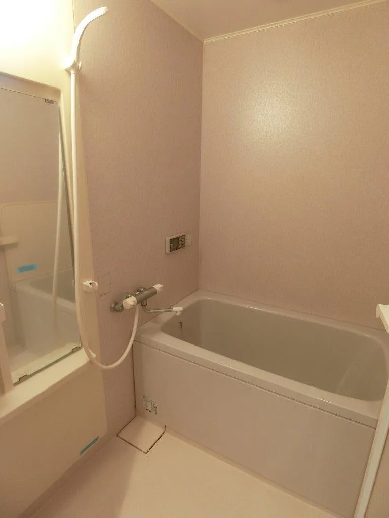 KDX Residence Daikanyama II - Interior - ["Plumbing fixture", "Bathtub", "Building"]