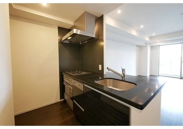 Comforia Shinjuku East Side Tower - Interior - ["Flooring", "Floor", "Apartment"]